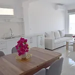 Puas *