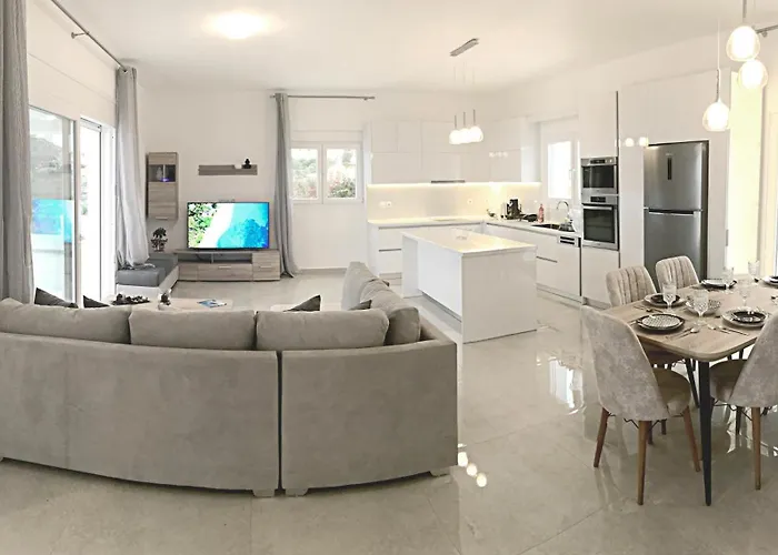 Puas Case de vacanță Lakki (Karpathos)